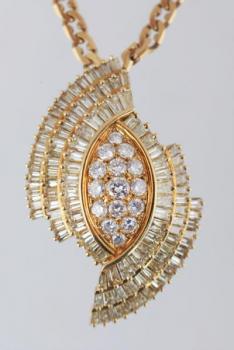 Pendant - gold, diamond - 1970